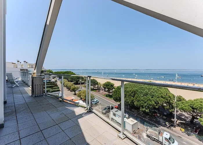 Exceptional Sea View